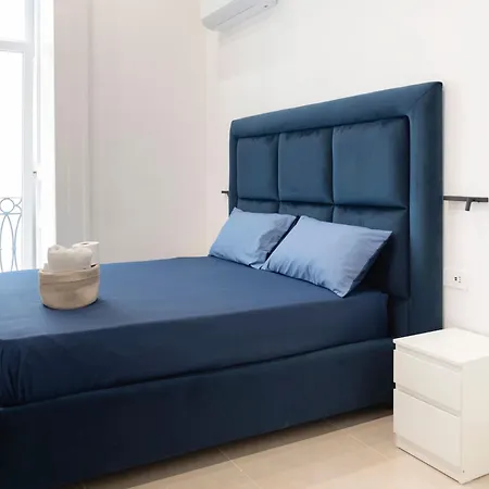 Oikos Parthenope 3*